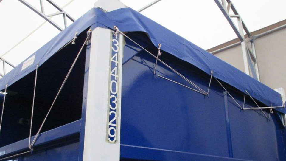 fitted-cover-on-mini-container